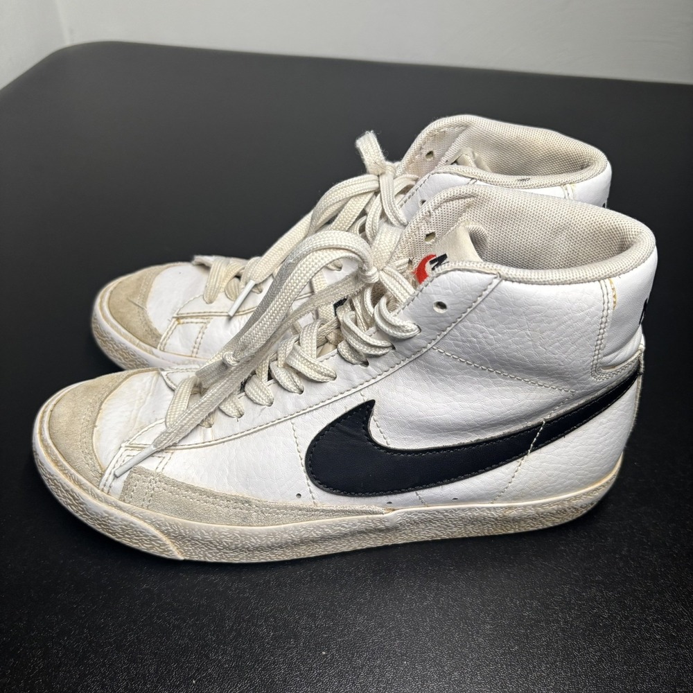 Nike Blazer Mid 77 White Black Athletic Sneakers Shoes DA4086-100 Youth Sz 5.5 Y